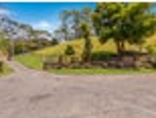 Land for sale in Oratia, Oroua County