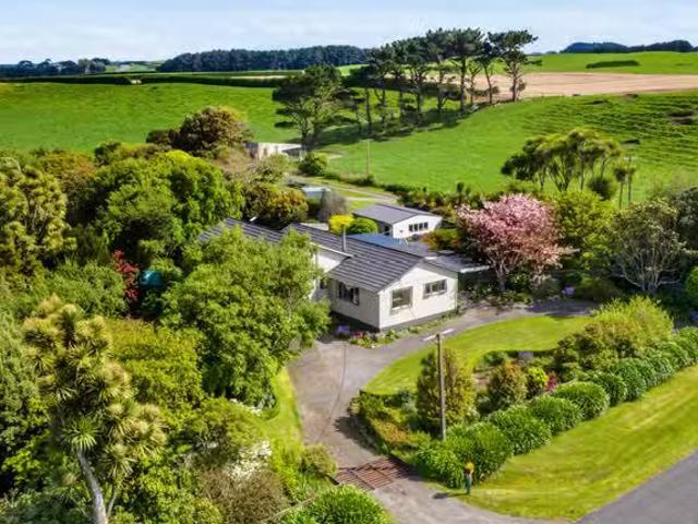House for sale in Taranaki