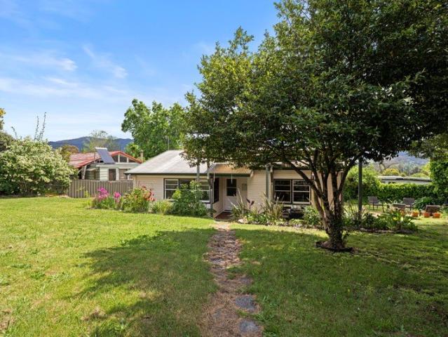 House for sale in Mount Beauty