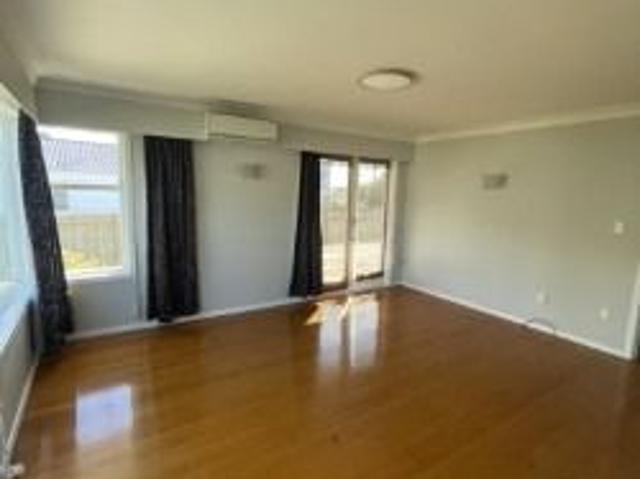 House for rent in Kelston, Oroua County