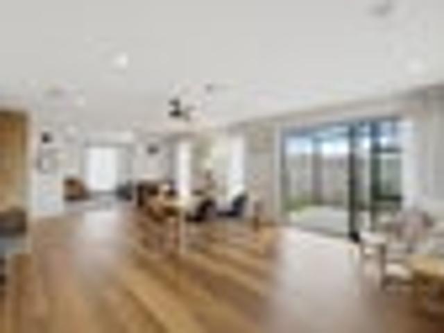 House for sale in Oakfields, Amberley