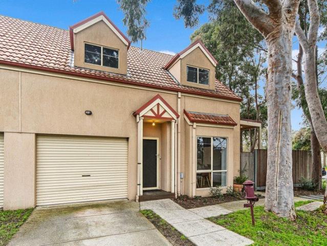Townhouse for sale in Camerons Creek, Victoria