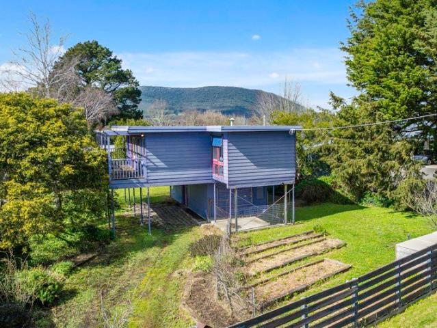 House for sale in Woodend, Victoria
