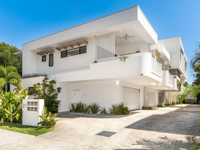Villa for sale in Fernbrook, Queensland