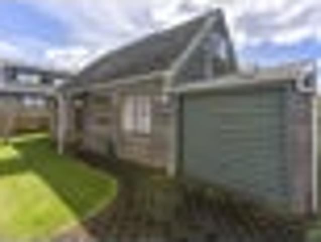 House for sale in Three Kings, Oroua County