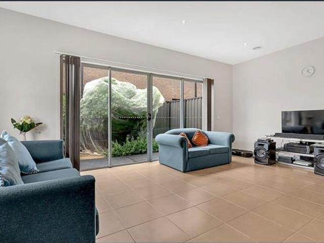 Townhouse for rent in Camerons Creek, Victoria