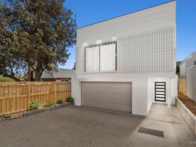 Townhouse for rent in Ocean Grove, Victoria