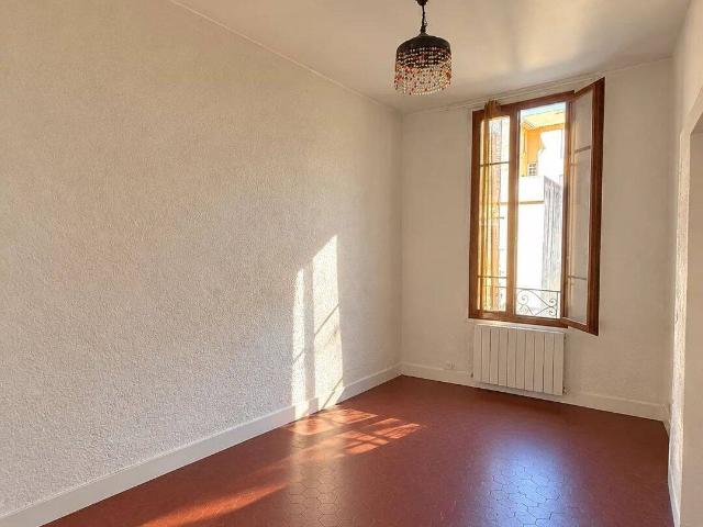 Appartement location à Saint-Roch, Contes
