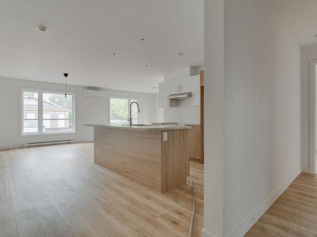Apartment for rent in Saint-charles-borromée, Quebec