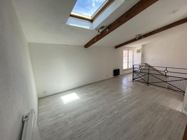 Appartement location à Arrondissement de Toulon, Solliès-pont