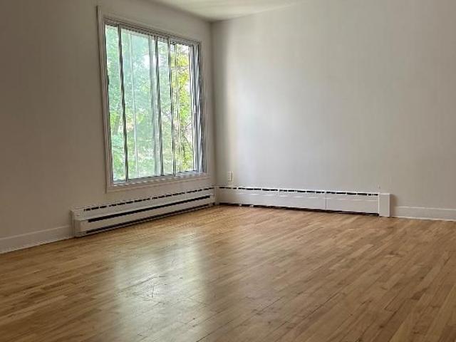 Apartment for rent in Chomedey, Quebec