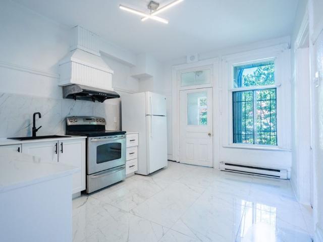 Apartment for rent in St. Leonard's, Quebec