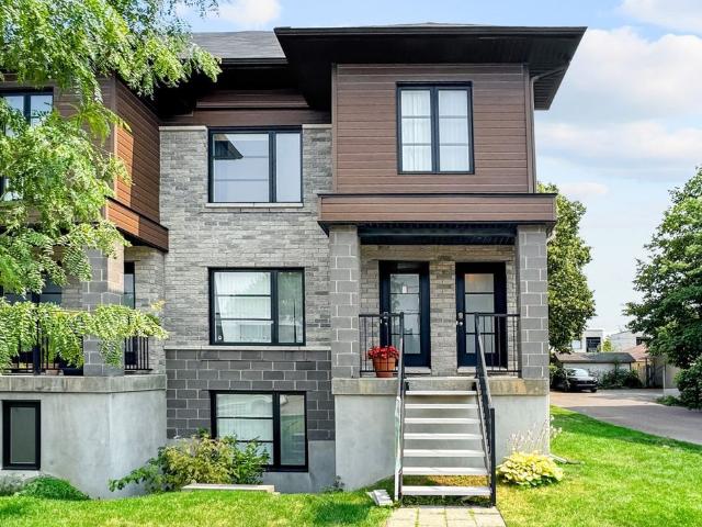 Apartment for rent in Laval-des-rapides, Quebec