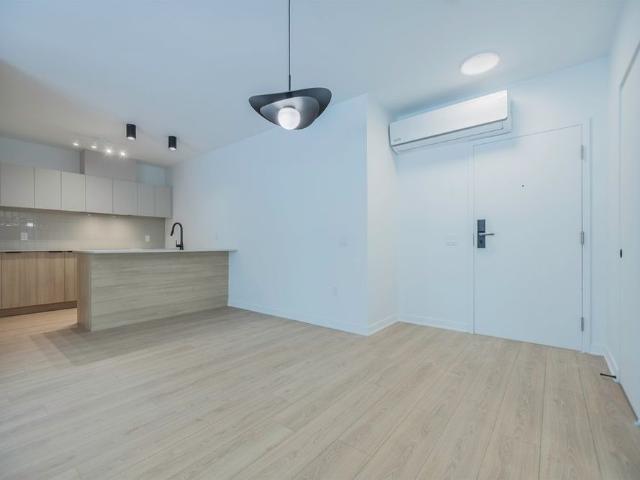 Apartment for rent in Pierre-de Saurel, Quebec