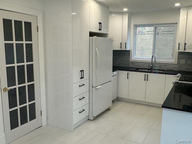 Apartment for rent in Côte-Saint-Luc, Montréal (région administrative)