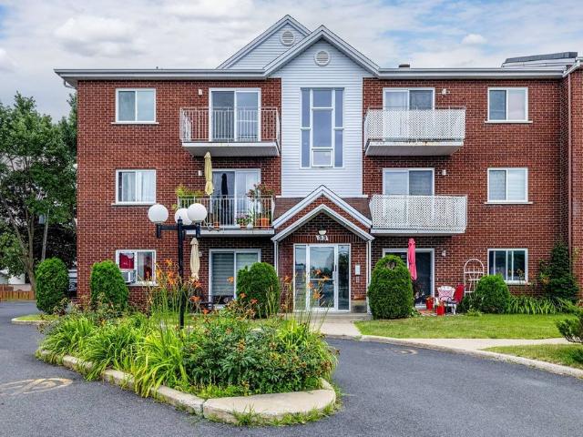 Apartment for rent in La Vallée-du-richelieu, Quebec