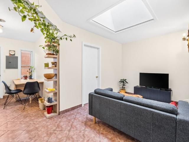 Apartment for rent in St. Leonard's, Quebec