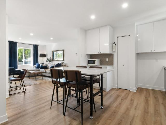 Apartment for rent in L'Île-Perrot, Montérégie
