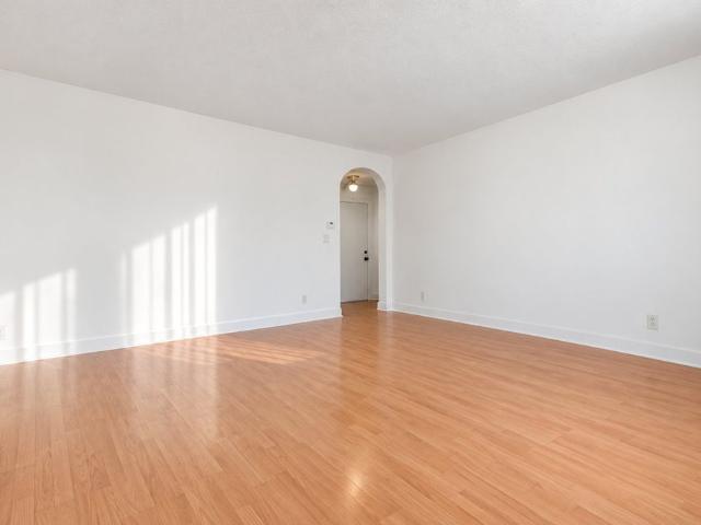 Apartment for rent in Saint-Laurent, Montréal