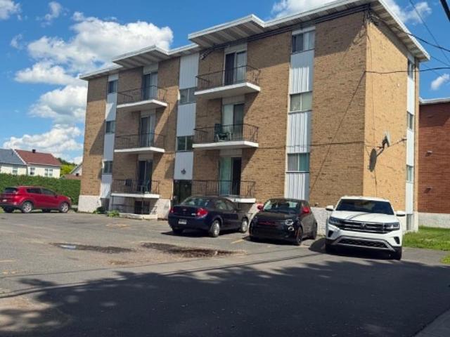 Apartment for rent in Pierre-de Saurel, Quebec