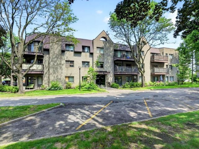 Apartment for rent in Pierrefonds-Roxboro, Montréal