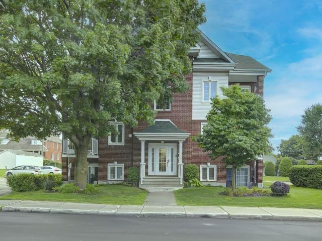 Apartment for rent in Laurentides, Quebec