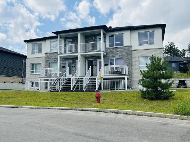 Apartment for rent in Pierre-de Saurel, Quebec
