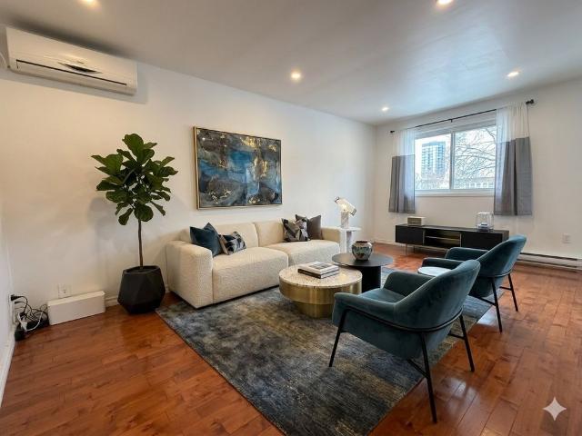 Apartment for rent in Saint-Laurent, Montréal