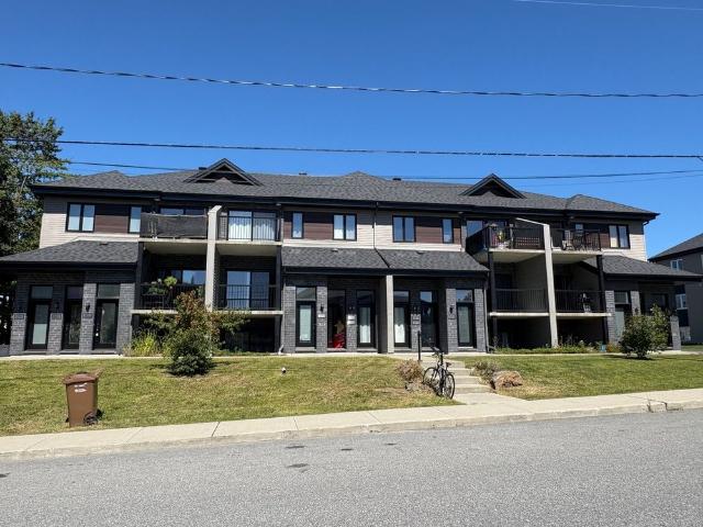 Apartment for rent in Granby, Estrie