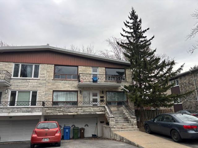 Apartment for rent in Saint-lambert, Quebec