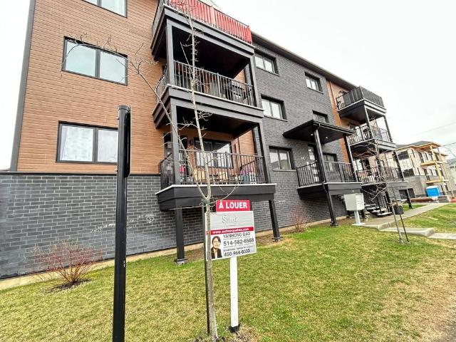 Apartment for rent in Saint-charles-borromée, Quebec