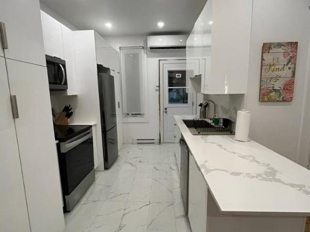 Apartment for rent in Côte-des-Neiges–Notre-Dame-de-Grâce, Montréal