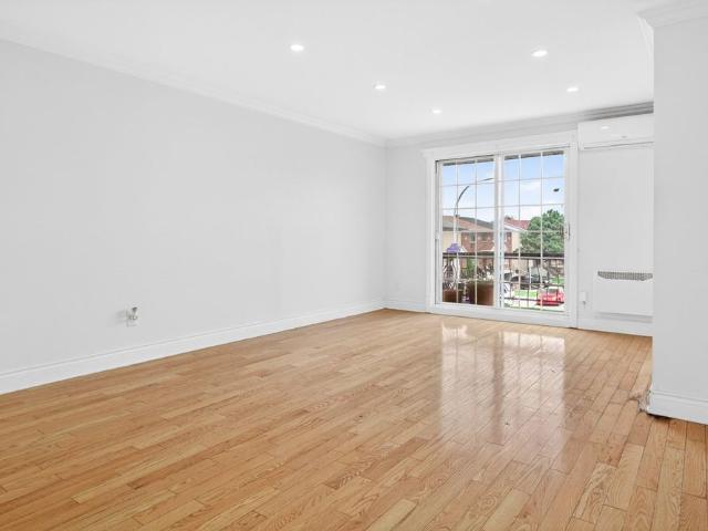 Apartment for rent in Chomedey, Quebec