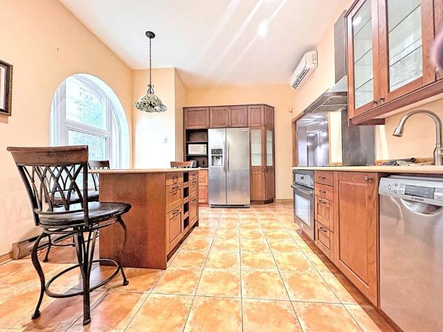 Apartment for rent in Ville-Marie, Montréal