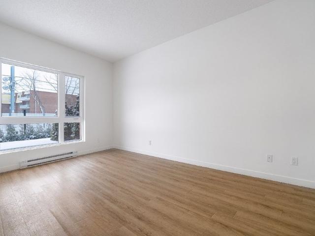 Apartment for rent in Dollard-des-Ormeaux, Montréal (région administrative)