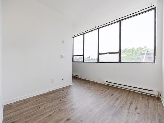 Apartment for rent in Côte-des-Neiges–Notre-Dame-de-Grâce, Montréal