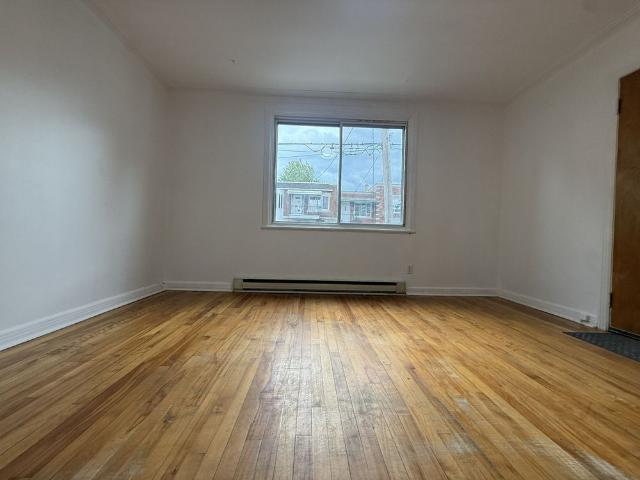 Apartment for rent in St. Leonard's, Quebec