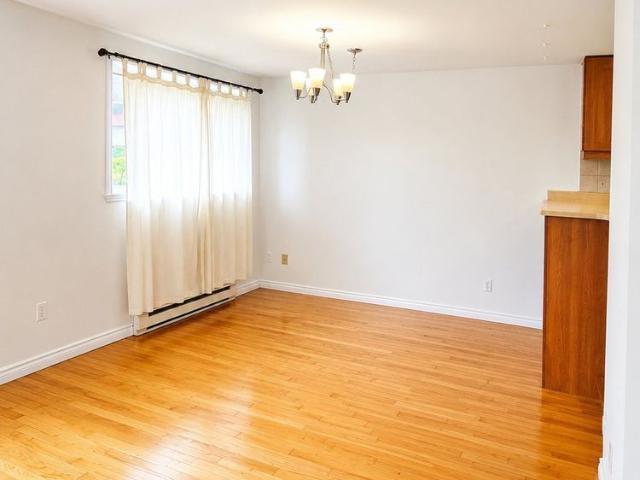 Apartment for rent in Laval-des-rapides, Quebec