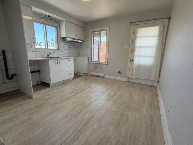 Apartment for rent in Chomedey, Quebec