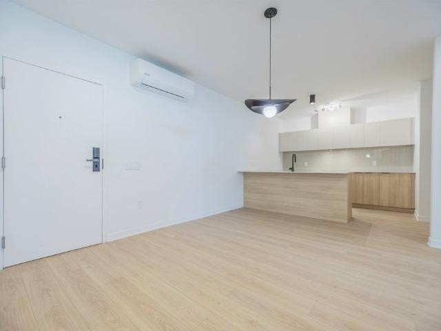 Apartment for rent in Pierre-de Saurel, Quebec
