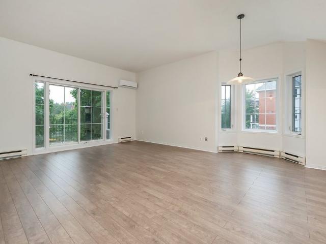 Apartment for rent in Ville-Marie, Montréal
