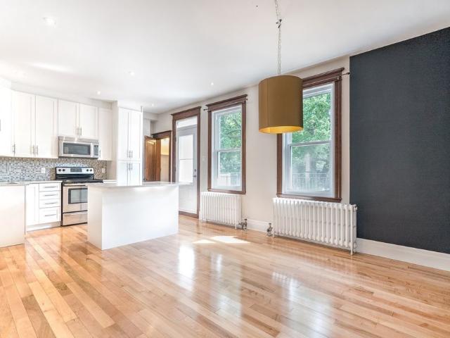 Apartment for rent in St. Leonard's, Quebec