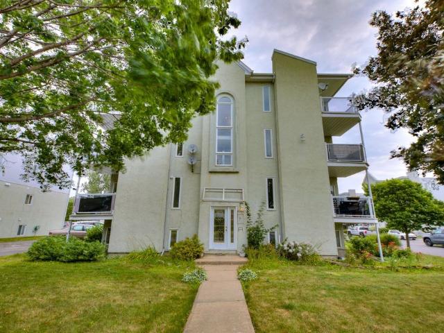 Apartment for rent in Côte-des-Neiges–Notre-Dame-de-Grâce, Montréal