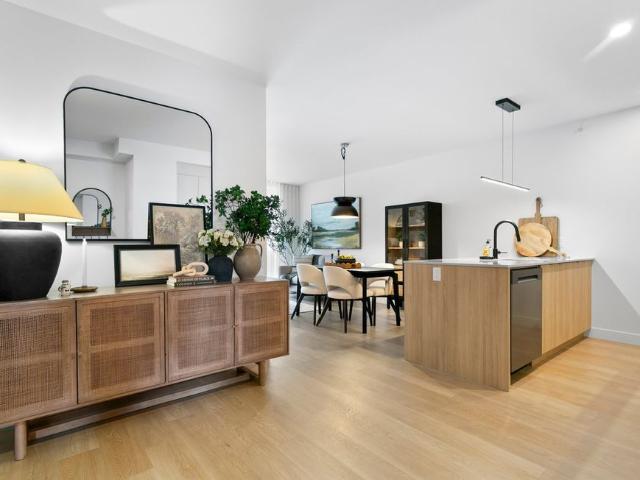 Apartment for rent in Pointe-claire, Quebec