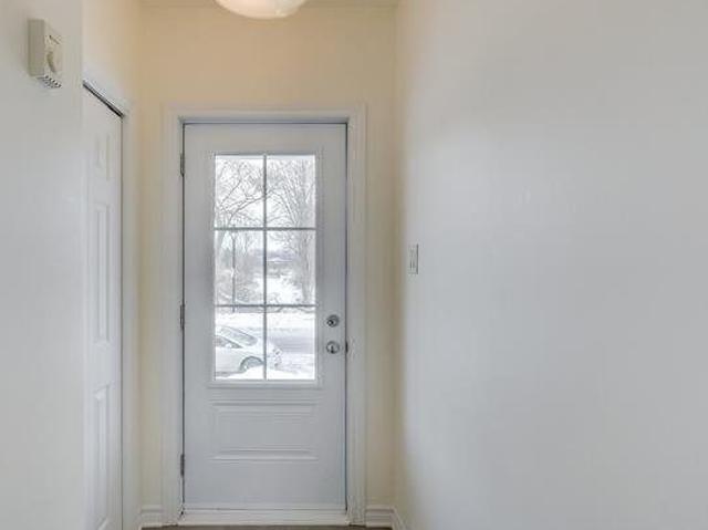 Apartment for rent in La Vallée-du-richelieu, Quebec