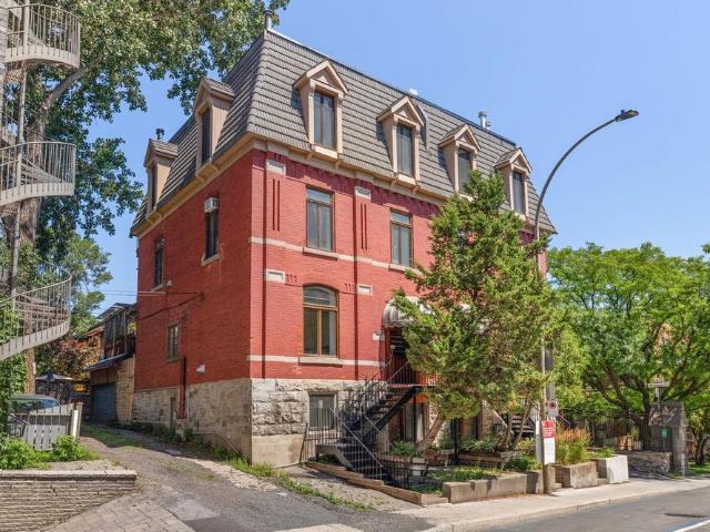 Apartment for rent in St. Leonard's, Quebec