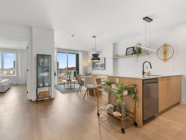 Apartment for rent in Pointe-claire, Quebec