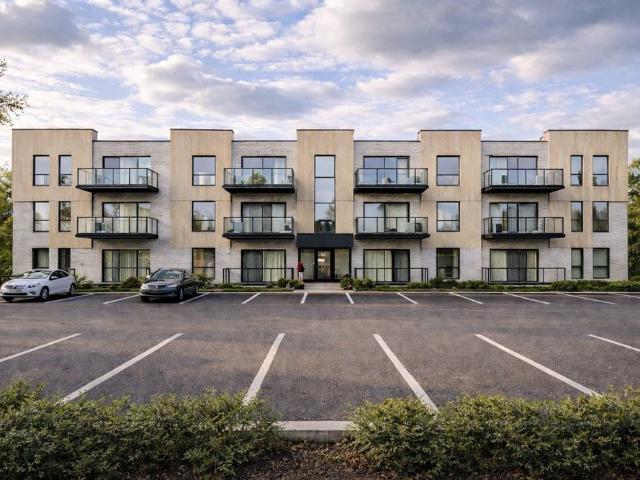 Apartment for rent in Memphrémagog, Quebec