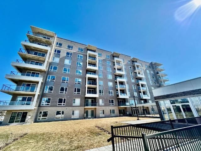 Apartment for rent in Pointe-claire, Quebec