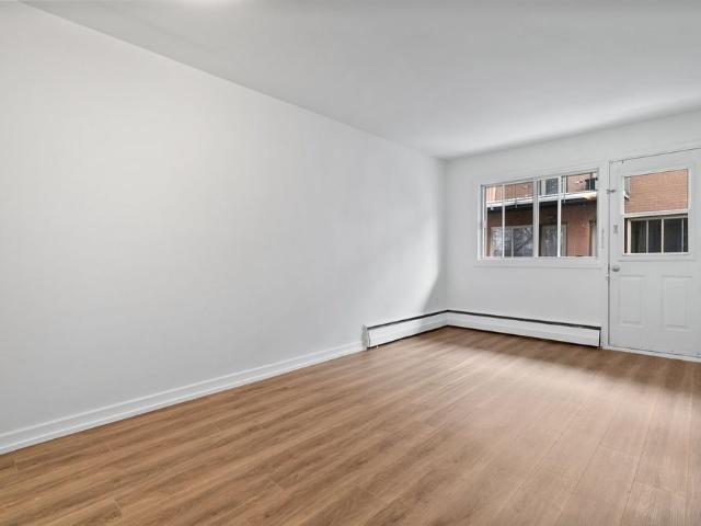 Apartment for rent in Ville-Marie, Montréal